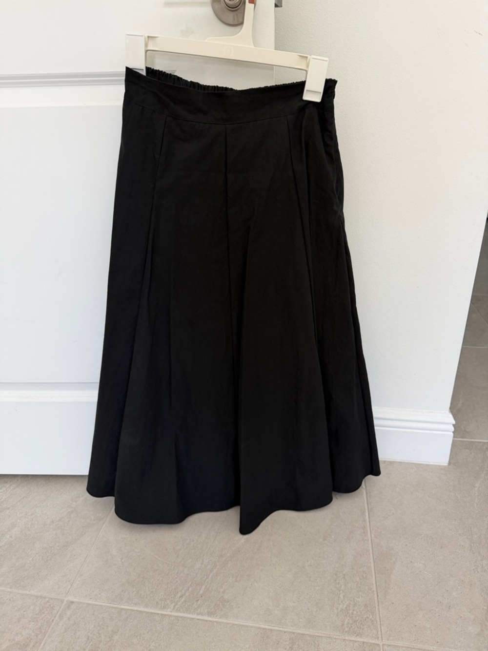 Classic Black A-Line Midi Skirt - Unbranded